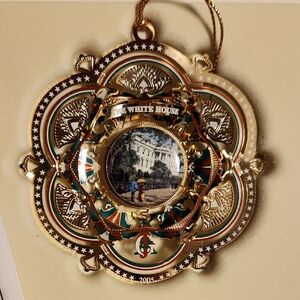 2005 White House Holiday Ornament, EUC IOB